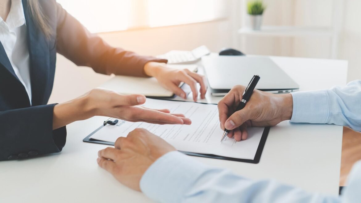 Opening a GbR Bank Account: Fees, Payments, and Key Features