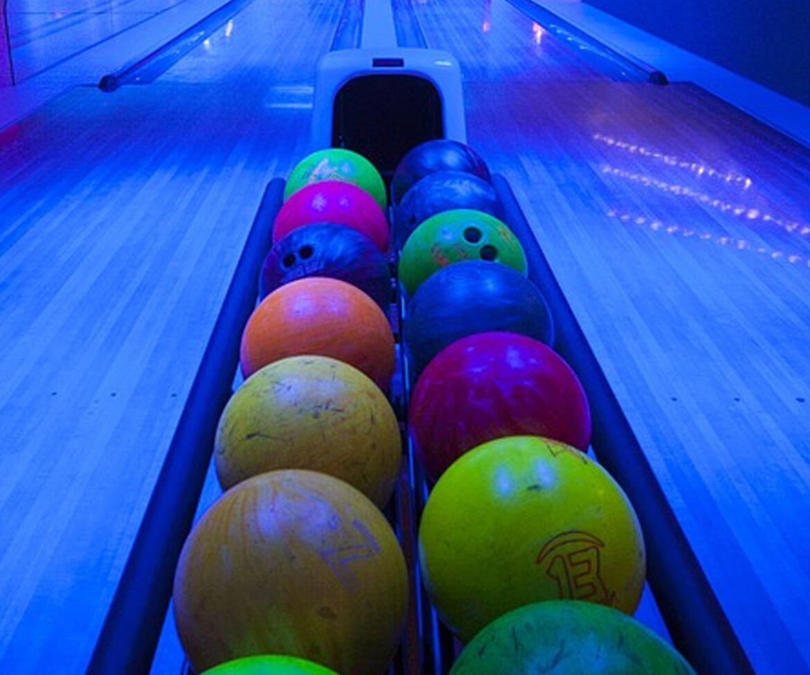 Questions to Ask Before Ordering From a Synthetic Bowling Lane Manufacturer