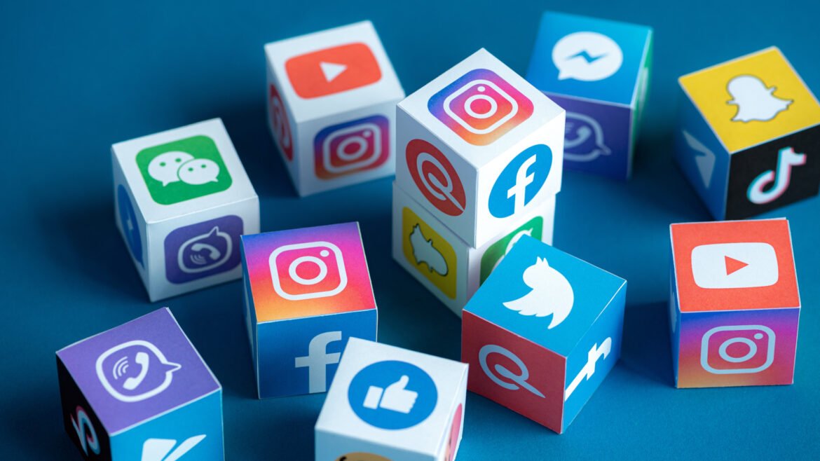 Muddlefox: Exploring Social Media Tools for Smarter Content Creation and Audience Growth
